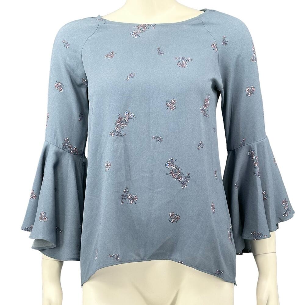 Lauren Conrad Top Women XS Blue Floral 3/4 Bell Sleeves Split Back Feminine Boho